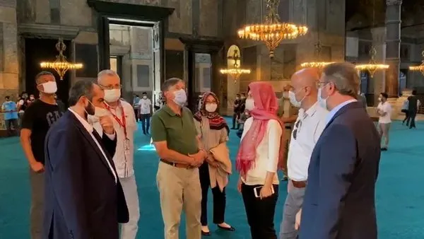 ABD'nin Türkiye Büyükelçisi Satterfield Ayasofya Camii’ni ziyaret ederek bilgi aldı | Video