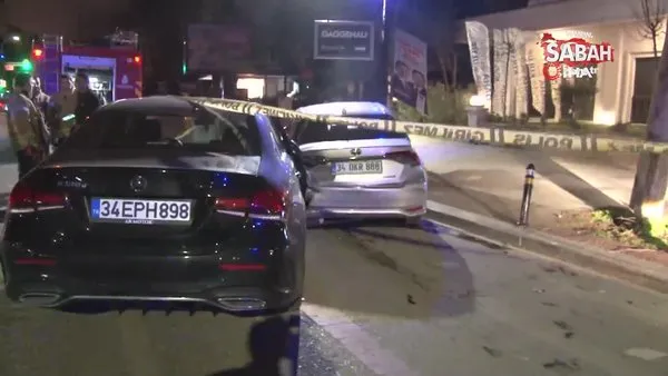 Caddebostan'da kontrolden çıkan araç park halindeki otomobile çarptı | Video