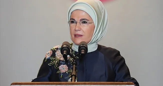 Emine Erdoğan’dan Öğretmenler Günü mesajı Emine Erdoğan’dan Öğretmenler Günü mesajı