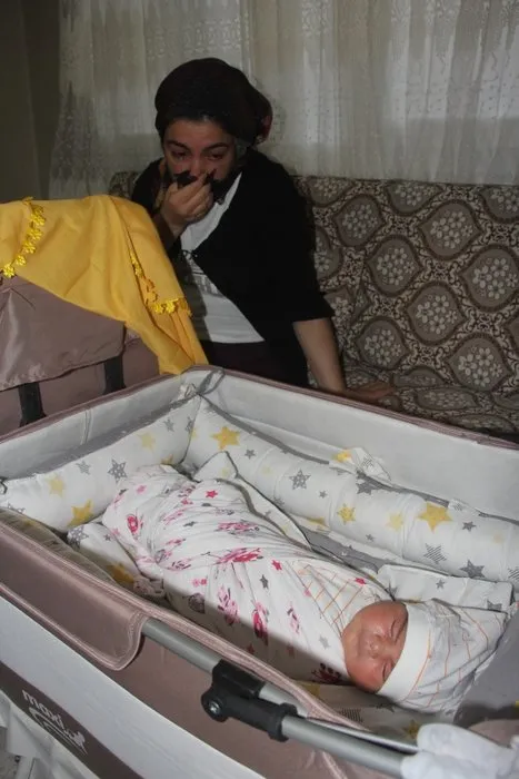 Bebeğini kucağına aldığı gün eşini kaybetti