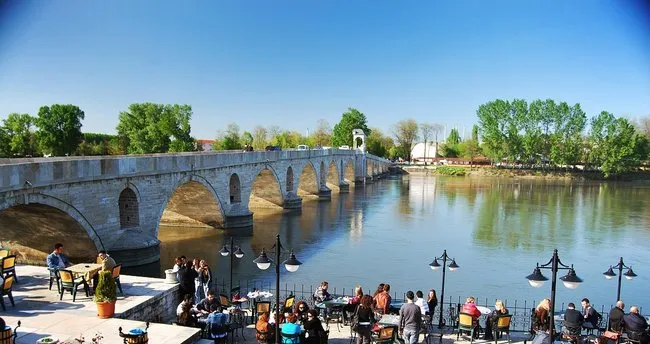 Edirne’nin Neyi Meşhur? Edirne’nin Nesi Ünlü, Meşhur Yöresel Yemekleri, Tatlıları, İçecekleri, Yiyecekleri Neler?