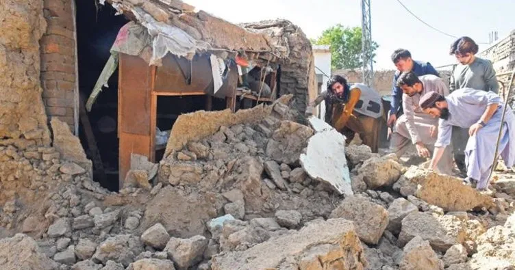 Pakistan’da 5.9’luk deprem: 20 ölü