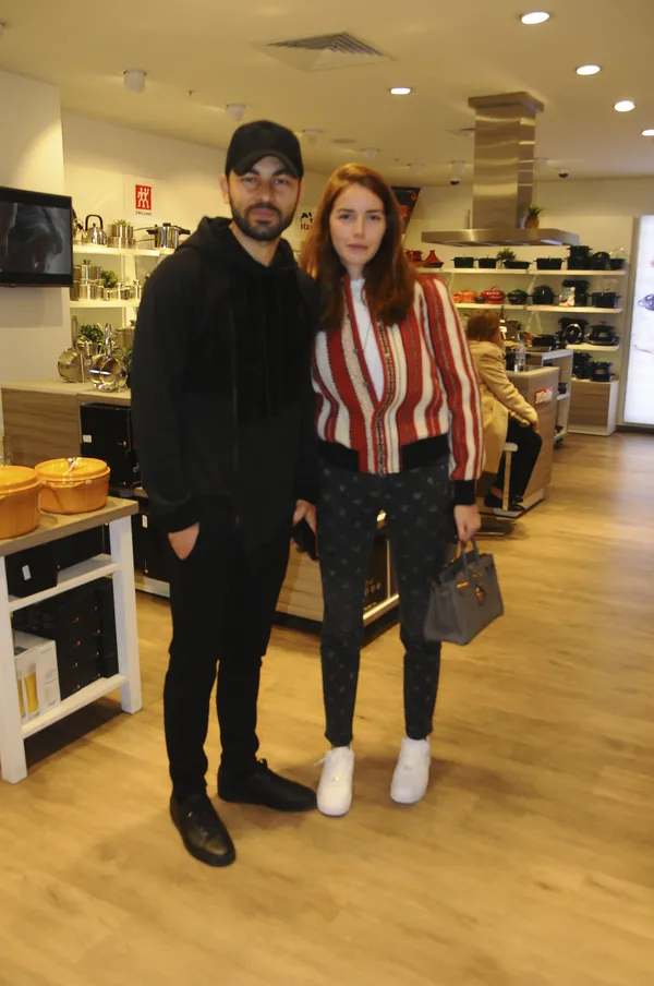 selcuk-inanin-esinden-hizmetciye-tehdit-evinden-aldiririm-hasta-kari-1663921018915.jpg