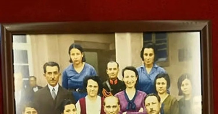 Atatürk fotoğrafları ve gazete sergisi Bulvar’da
