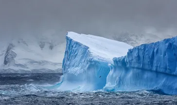 Antarktika’da buzlar neden eriyor? Bilim insanları sırrı çözdü