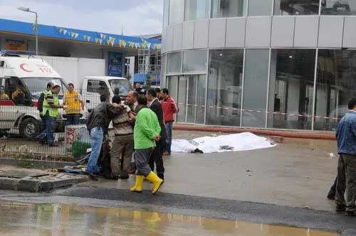 Servis minibüsünde 7 kadın öldü