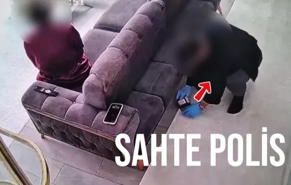 antalyada-akilalmaz-olay-polisim-yalaniyla-eve-girip-eldivenlerini-takti-ne-varsa-cebine-doldurdu-1792228835388.jpg