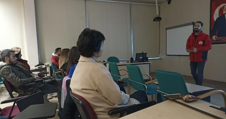 Basın mensuplarına emniyetten eğitim