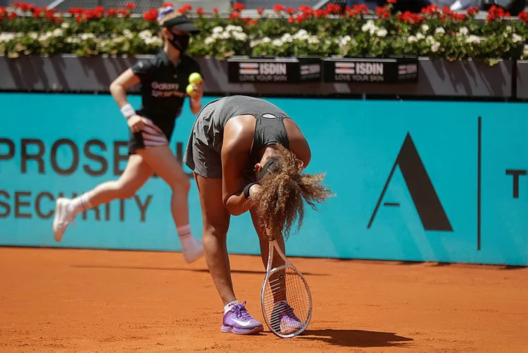 naomi-osaka-madrid-acika-erken-veda-etti-1619956279699.jpg