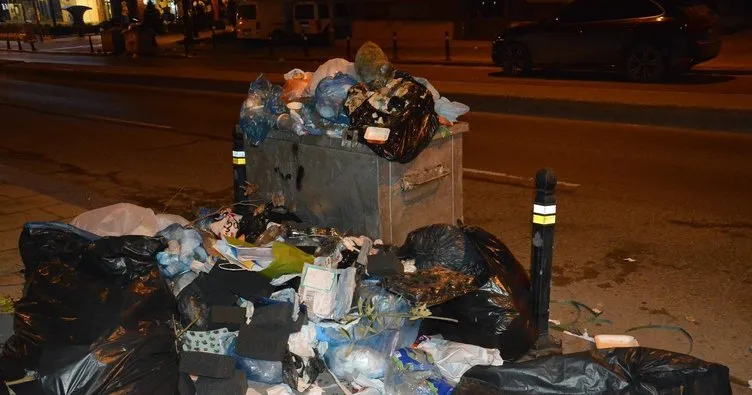CHP’li belediyenin yönettiği Maltepe’de çöpler yığıldı, sırada Ataşehir ve Kartal var