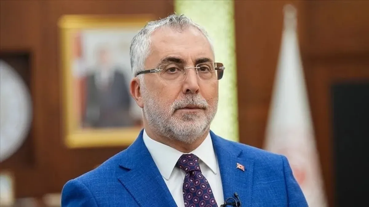 Bakan Işıkhan: 3 yılda 3 milyon genci istihdama kazandırmayı hedefliyoruz Bakan Işıkhan: 3 yılda 3 milyon genci istihdama kazandırmayı hedefliyoruz