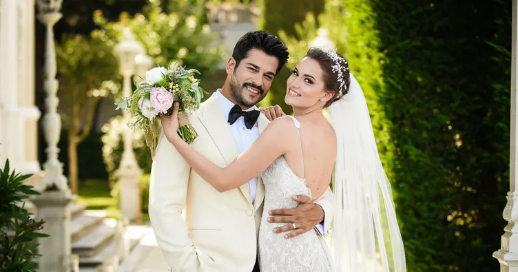Burak Özçivit’in balayı pozu olay oldu