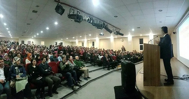 YYÜ’de Türk Dili Üzerine konulu konferans