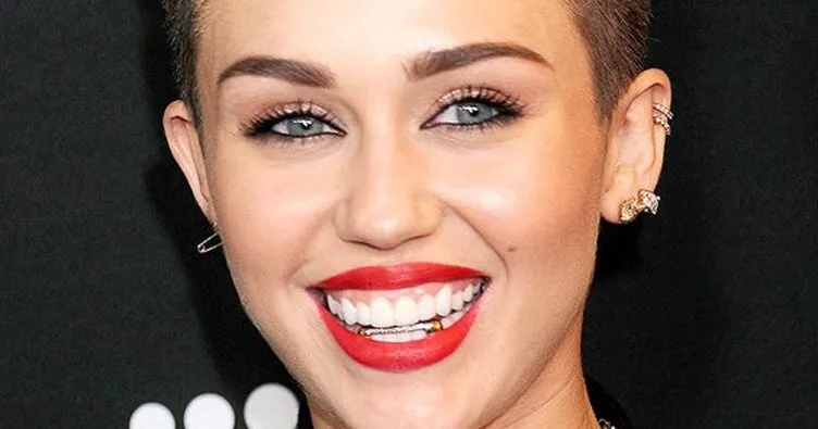 Miley Cyrus korsanların kurbanı oldu