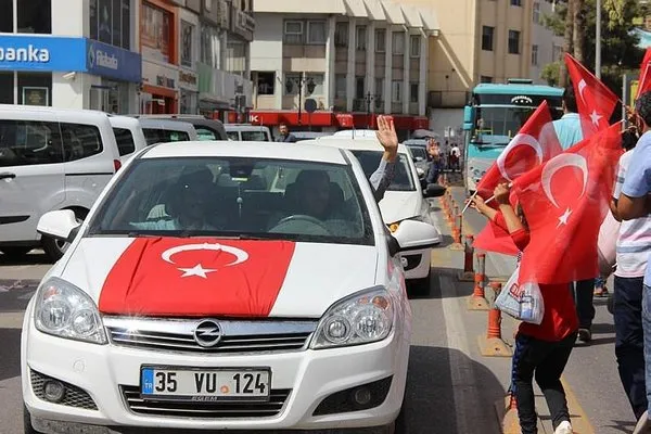 Şanlıurfa şehitler için yürüdü!