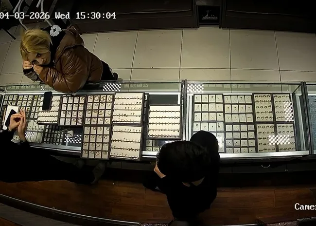 samsunda-kokrutan-anlar-kuyumcudaki-hirsizlik-kamerada-1772890496701.jpg (1256×896)