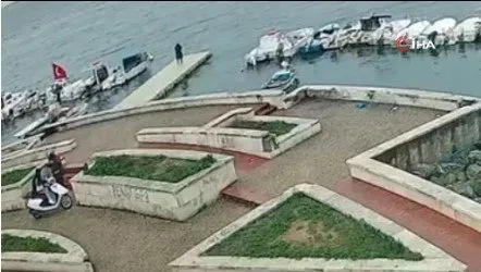 pendikte-korkunc-olay-79-yasindaki-kadin-denize-atladi-feci-sekilde-can-verdi-iste-o-anlar-1734788626136.jpg