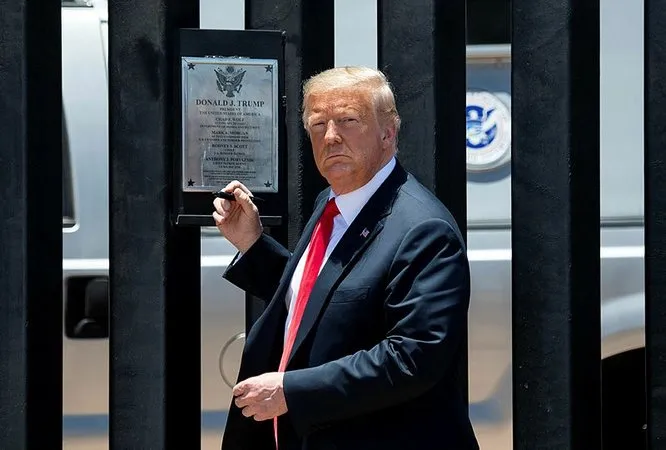 ABD-Meksika sınırını ziyaret eden Trump'tan ilginç açıklamalar! Bu ...