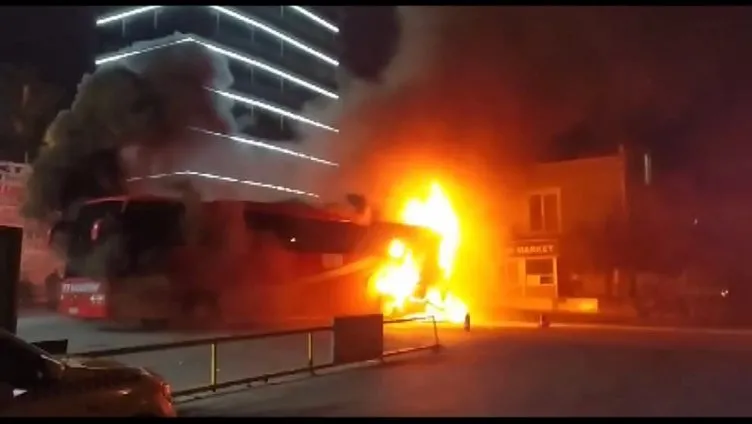 Yolcu otobüsü alev alev yandı: Kabusu yaşayan yolculardan korkunç iddia!
