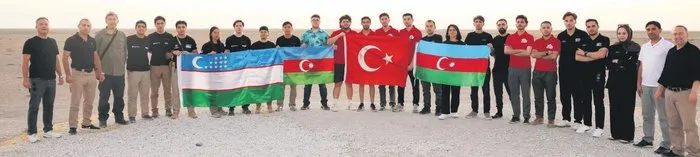 genclerin-model-uydusu-uzayin-kapilarini-araladi-1755450640002.jpeg