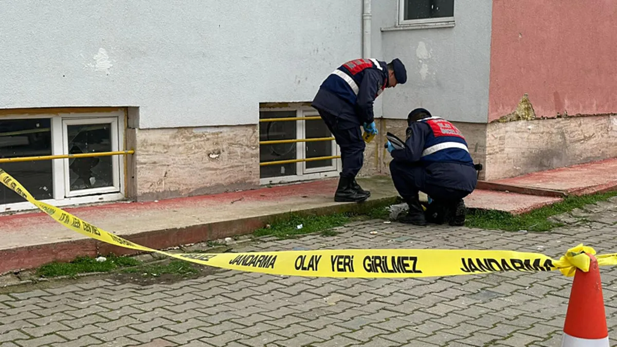 Çerkezköy’de okul penceresinden düşen öğrenci hayatını kaybetti Çerkezköy’de okul penceresinden düşen öğrenci hayatını kaybetti