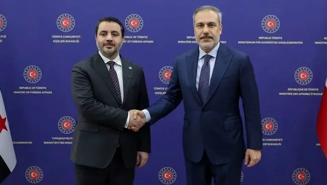 Bakan Fidan, Suriye Dışişleri Bakanı ve ABD’nin Suriye Özel Temsilcisi ile görüştü