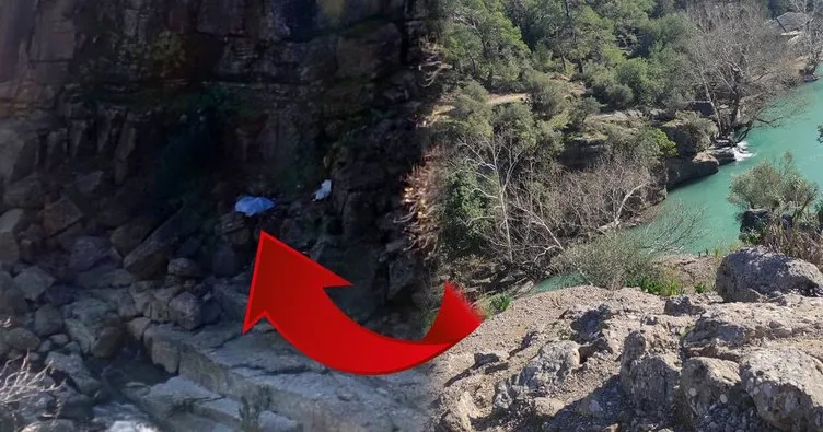 Yer Antalya! Fotoğraf çekmek için kanyona çıktı... 50 metreden yere çakıldı!