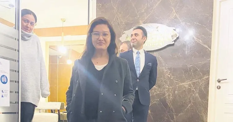 Nurgül Yeşilçay: Fren yerine gaza basınca ağaca çarptım