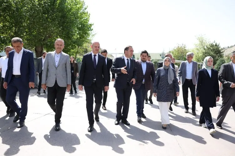 AK Partili milletvekillerinden Beypazarı Soda’ya destek ziyareti