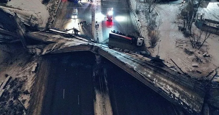 Rusya’da otoyol köprüsü çöktü