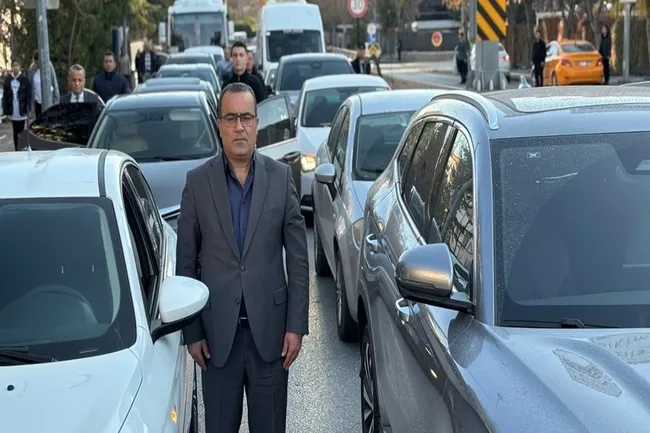 son-dakika-saat-0905te-hayat-durdu-iste-yurdun-dort-bir-yanindan-kareler-1762762017537.jpg (918×612)