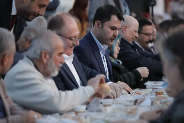 cumhurbaskani-erdogan-iftar-programina-telefonla-baglandi-sivaslilarin-kadir-gecesini-ve-ramazan-bayramini-kut-1651093419635.jpg