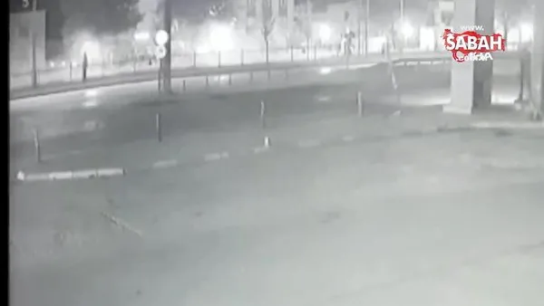 Parçalanan otomobilin sürücüsü astsubay hayatını kaybetti: Kaza anı kamerada | Video
