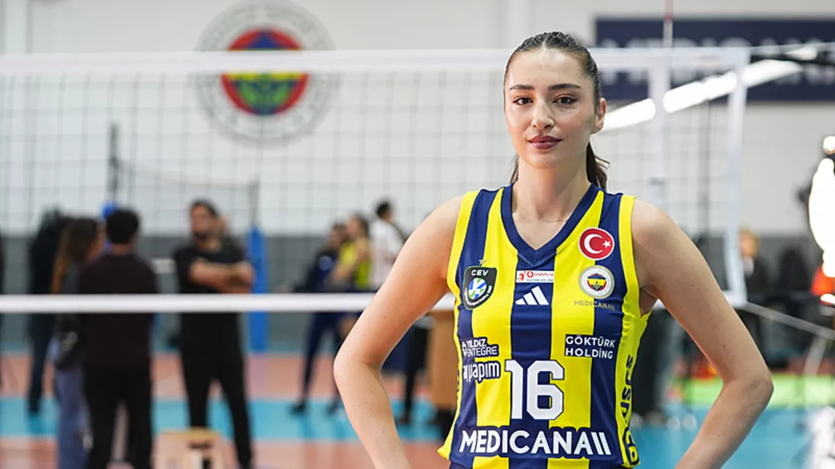 Fenerbahçe'nin yeni transferi Saliha Şahin: 'Altın madalya için oynayacağız'