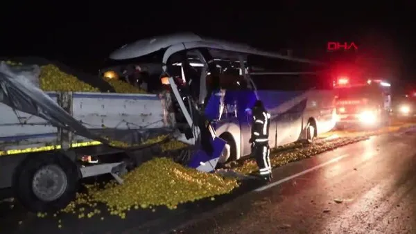 Denizli'de yolcu otobüsü TIR'a çarptı: 1 ölü, 21 yaralı! Olay yerinden ilk görüntüler...