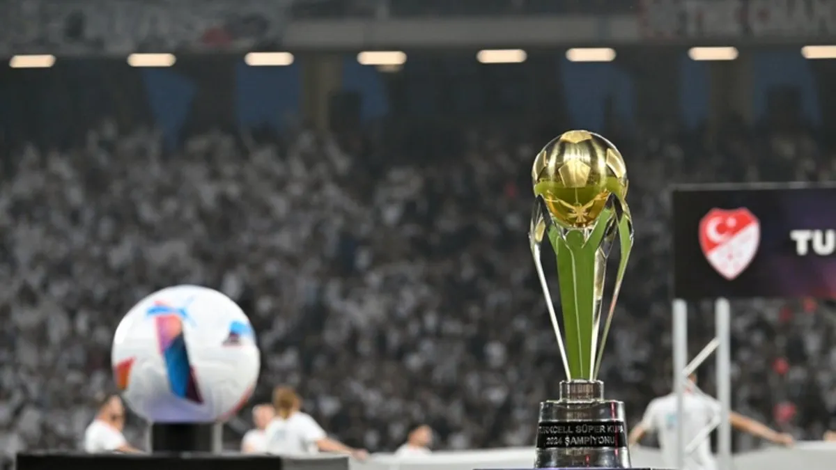 TFF, Süper Kupa’nın oynanacağı yerleri ve tarihlerini açıkladı TFF, Süper Kupa’nın oynanacağı yerleri ve tarihlerini açıkladı