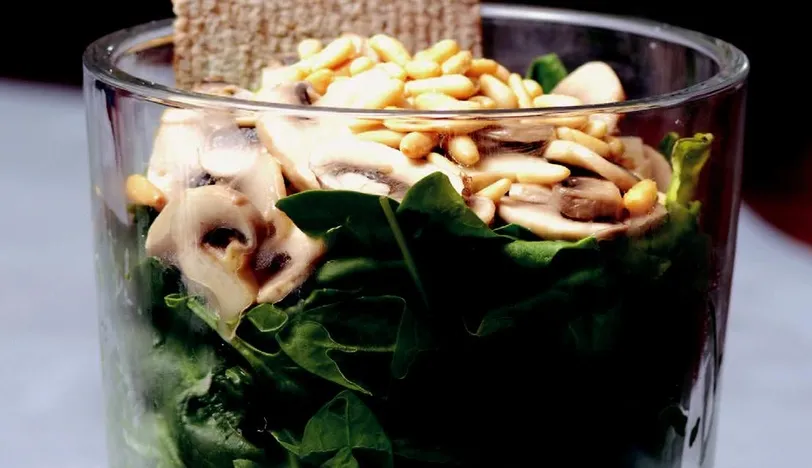 Ispanaklı Salata