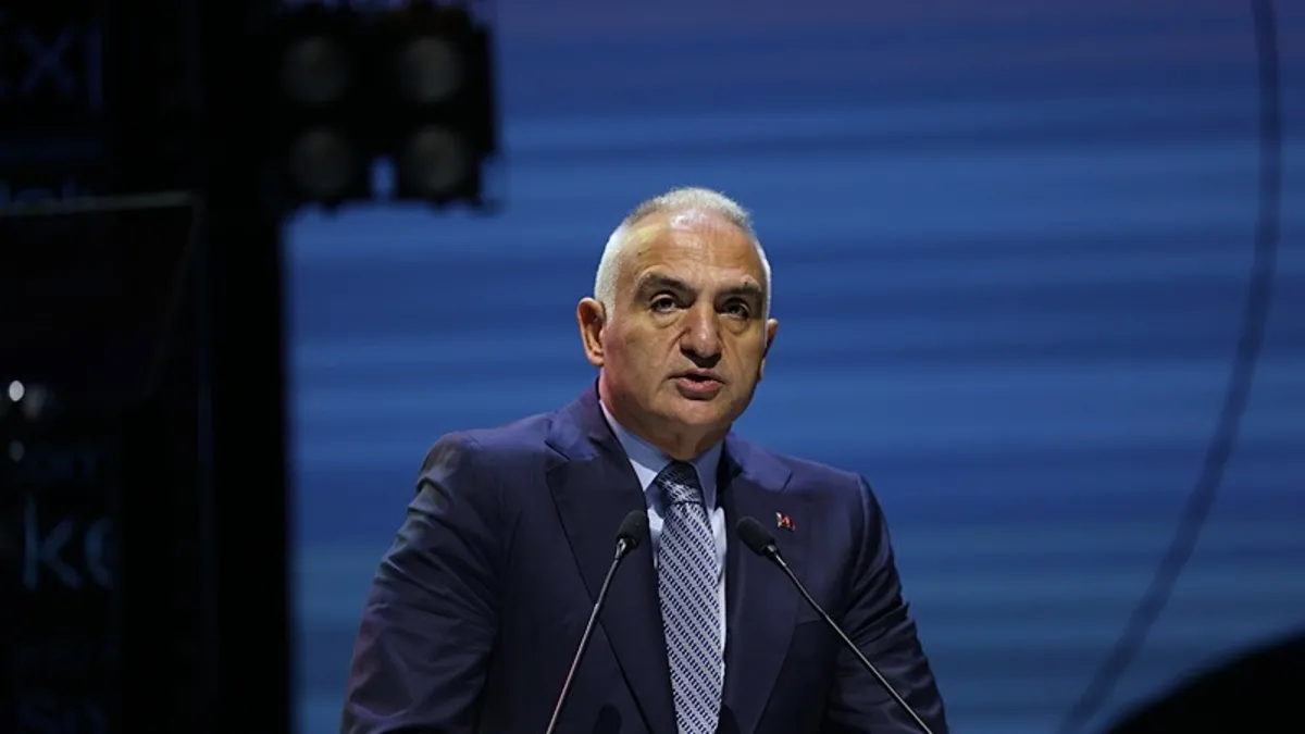 Bakan Ersoy: 64 milyar dolarlık 2025 yılı turizm geliri hedefimize ulaşacağız Bakan Ersoy: 64 milyar dolarlık 2025 yılı turizm geliri hedefimize ulaşacağız