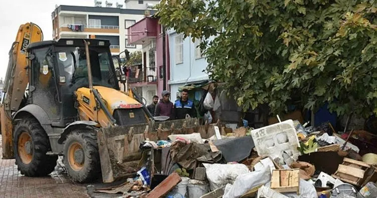 Mersin’de evden 22 kamyon çöp çıktı