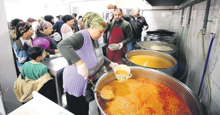 Roman vatandaşlardan ihtiyaç sahiplerine aşevi