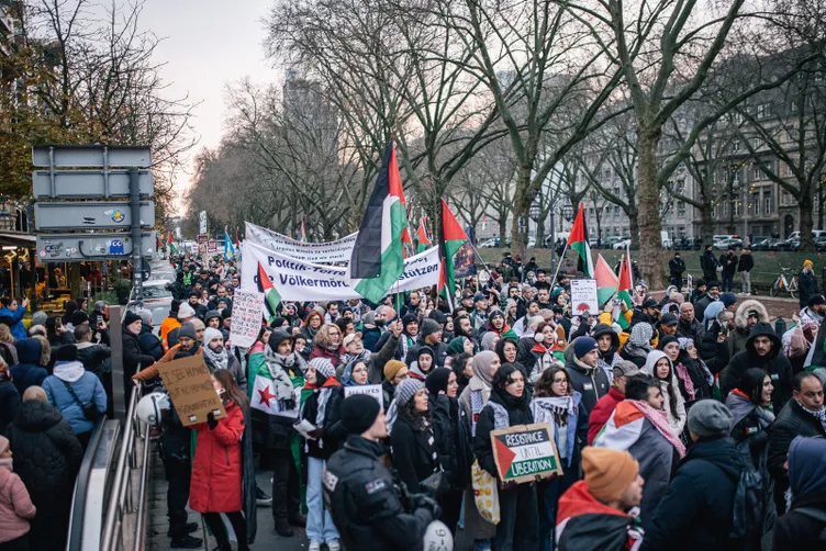 Dünya Gazze için ayakta! Beyaz Saray önünde 'Ölüm' protestosu....