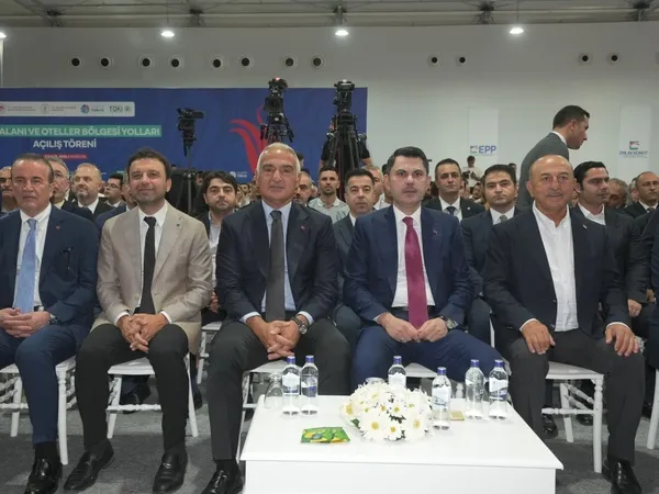 antalya-turizmde-vites-yukseltti-24-yilda-192-milyar-liralik-yatirim-1788597779668.jpeg
