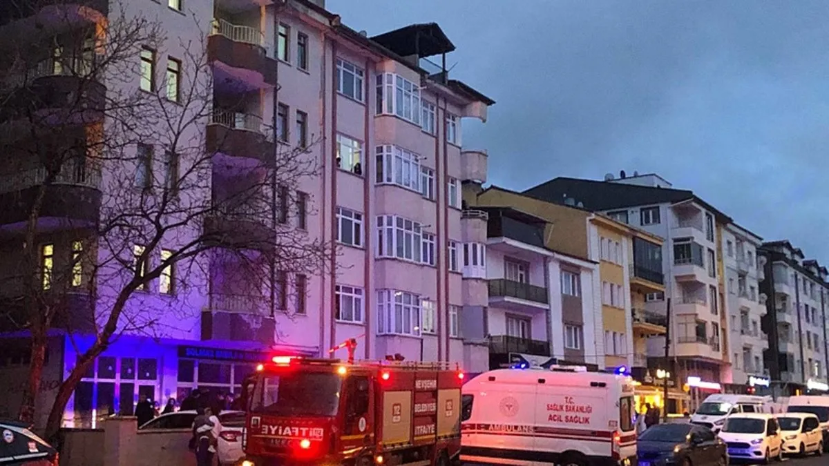 35 yaşındaki kadının acı sonu: 4’üncü kattan düşerek can verdi! 35 yaşındaki kadının acı sonu: 4’üncü kattan düşerek can verdi!