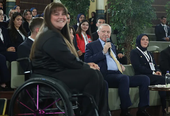 son-dakika-i-baskan-erdogandan-sosyal-medya-uyarisi-gencligimizin-en-buyuk-sorunu-1779220263777.jpg SON DAKİKA I Başkan Erdoğan'dan sosyal medya uyarısı: