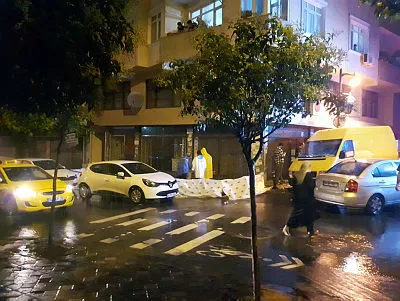 Tartıştığı Afgan gencin boğazını keserek öldürdü