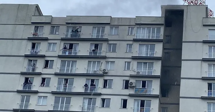 Son dakika: Esenyurt’ta 19 katlı rezidansta yangın! Mahsur kalanlar kurtarıldı