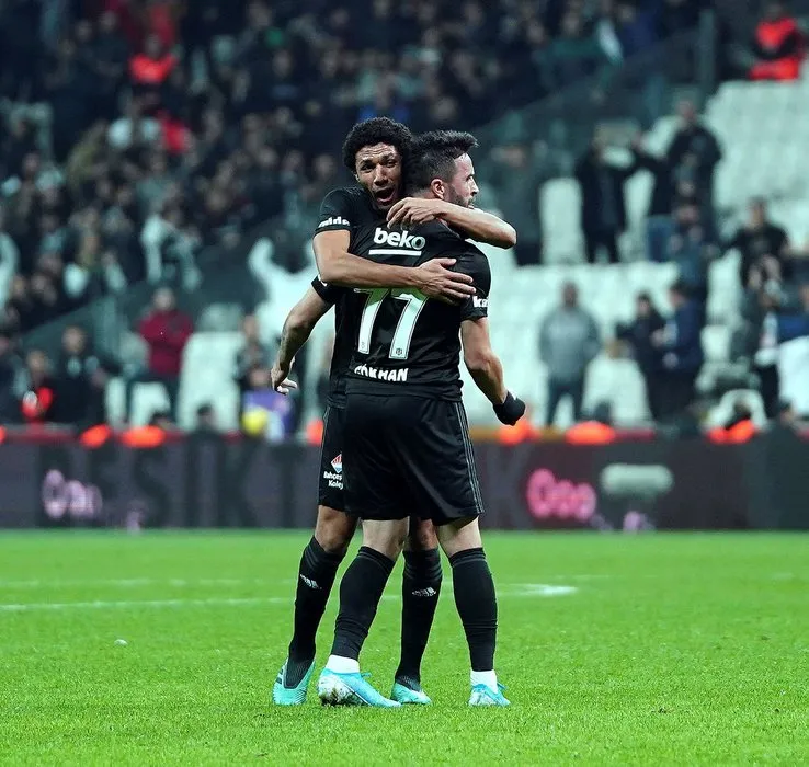 Beşiktaş - Kayserispor maçında Elneny sosyal medyayı salladı