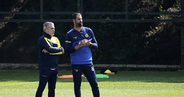 Fenerbahçe'de Galatasaray maçının 11'i şekilleniyor