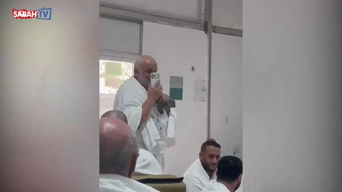 Cumhurbaşkanı Erdoğan, Türk hacılarla telefonda görüştü videosunu izle Cumhurbaşkanı Erdoğan, Türk hacılarla telefonda görüştü videosunu izle
