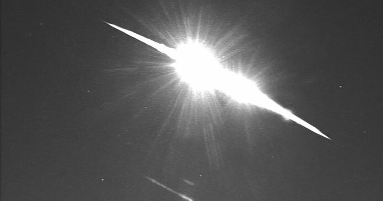 Son dakika: İngiltere’de dev meteor panik yarattı! O anlar kameralarda…